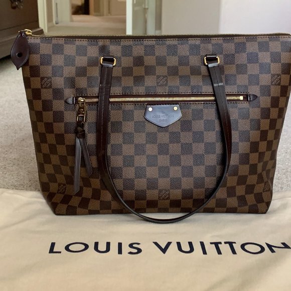 Louis Vuitton Damier Ebene Iena MM Shoulder bag - ShopperBoard
